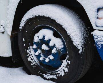 car tyre in snow